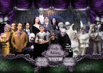 spider-banner-FAMILIA-ADDAMS-full-cast